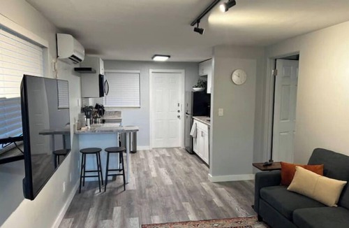 Largo Apartment | Largo Central Park "D" One Bed Apt