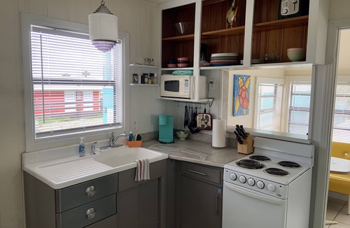 Flagler Beach Cottage | Las Palmas Cottage - In The Heart Of Flagler Beach!