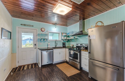 Port St. Joe House | Last days of summer on BEACH: July 25-29 Available & Discounted!