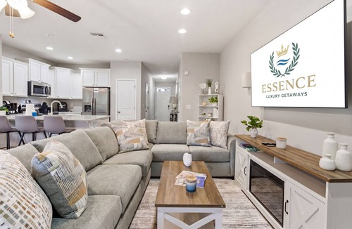 Upper Grand Lagoon House | Last Minute Discount! Poolside Fun at PCB Townhome