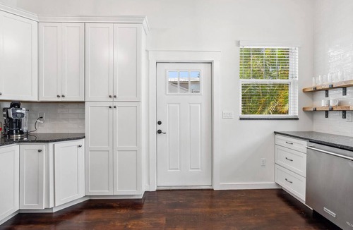 Laurel Park House | Laurel Park Luxe - Pool, Grill, Putting Green & Guest Cottage