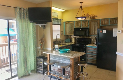 Orange Beach East Apartment | Lei Lani Life, Live it with Beach Access, Pools, Fishing And More.