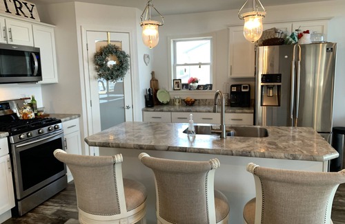 Lodi Villa | Level Lakefront Villa with Gorgeous Seneca Sunsets 3,510 sq. ft.