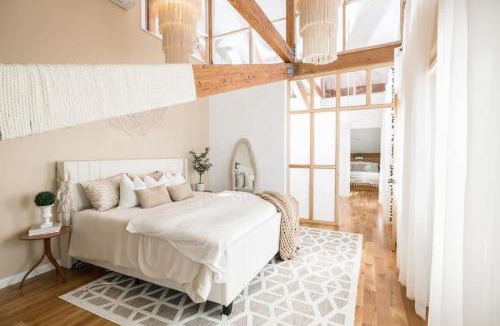 Wilton Apartment | Light filled zen 3BR Penthouse - 7 min to Westport
