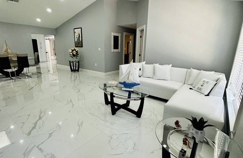 Sunshine House | Light House