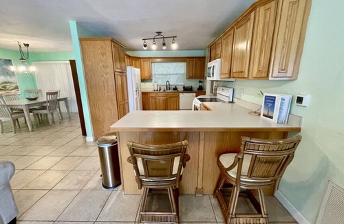 Cocoa Isles House | Lighthouse Landing - Boater`s Dream & Pool