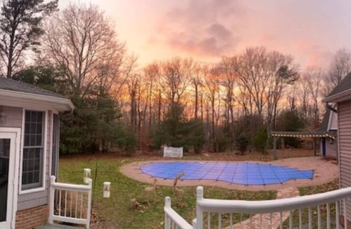 Northwest Harbor Cottage | Lil's East Hampton Inn Cottage.