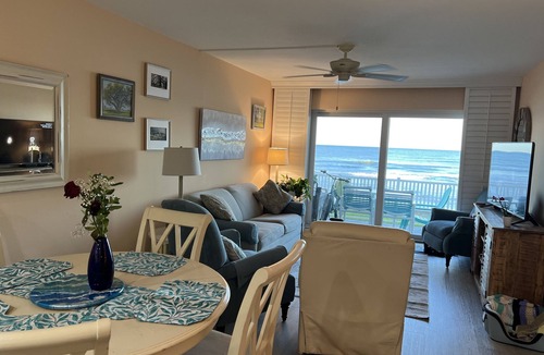 Point East Condo | Limited Time Offer-Exclusive Beachfront Retreat Walk-Out Unit to Ocean