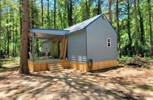 Summit House | Little Blue on the Bogue Chitto River Pet Friendly