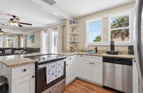 Tarpon Springs House | Little Blue Tarpon House