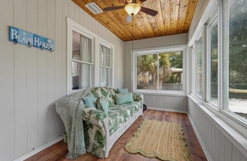 Tarpon Springs House | Little Blue Tarpon House