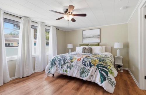 Tarpon Springs House | Little Blue Tarpon House