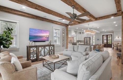 Holiday Isle House | Living The Dream At Destin Pointe Resort
