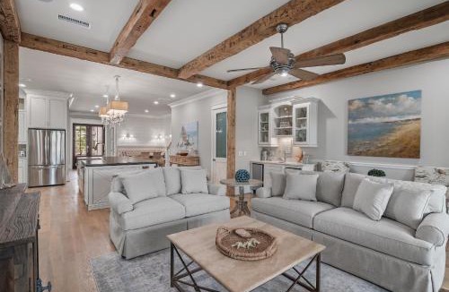 Holiday Isle House | Living The Dream At Destin Pointe Resort