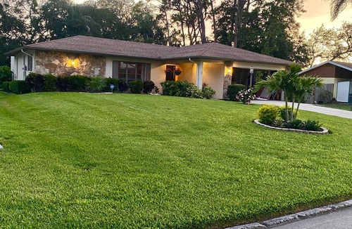 Sarasota House | Location Location! Two Minutes from Siesta Key Beach (#1 Beach in the U.S.)