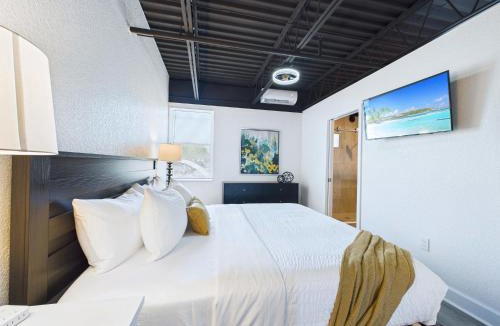 Port Canaveral Hotel | Loft Getaway Near Port & Beach -Unit 203