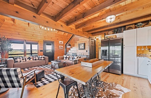 Ranger Cabin | Long-range mountain views, wraparound deck, stunning decor, hot tub, star gazing