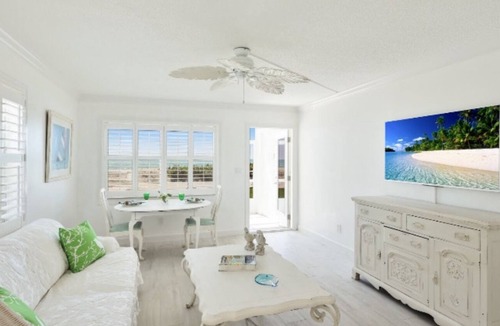 Whitney Beach Condo | Longboat Key, FL Spectacular Full OceanView Beachfront First Floor 1 Bed 1 Bath