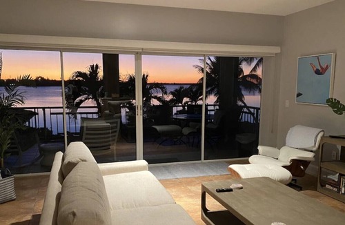 Key West House | Look no further for your slice of Waterfront Paradise!