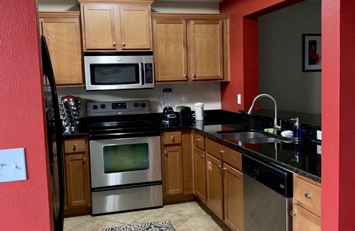 Ruskin House | Looking for Snowbirds with Marina Views at Little Harbor ! 90 day discount