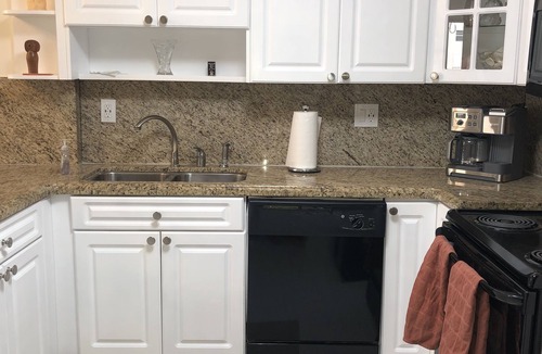 Hollywood South Central Beach Condo | Lovely 2 bed Condo on the Beach