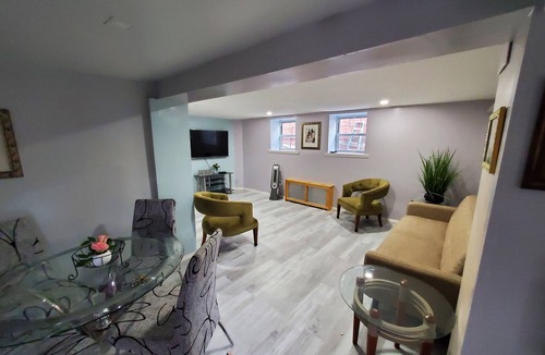 University Heights Apartment | Lovely 2 bedroom apartment in a private house with beautiful garden