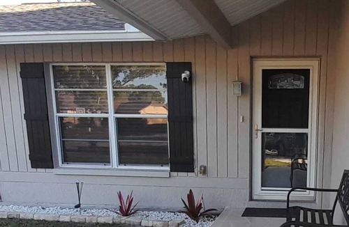 Brooksville House | Lovely 2-bedroom house with AC, relaxing and stylish in Weeki Wachee, Fl