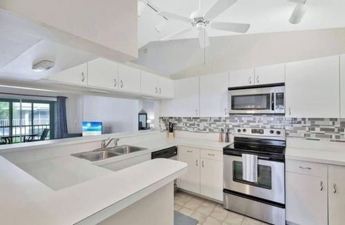 Bonita Bay Condo | Lovely 2-bedroom condo in gorgeous Bonita Springs with AC