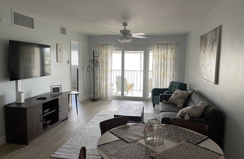 Naples Condo | Lovely 2bdr 2bath Convenient Location