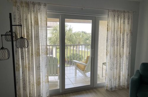 Naples Condo | Lovely 2bdr 2bath Convenient Location