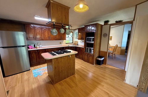 Lecanto House | Lovely 3-bedroom family-friendly & accessible home near springs & state parks!