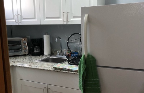 South Venice Apartment | Lovely apartment 5 minutes to the beach, restaurants, shopping and services