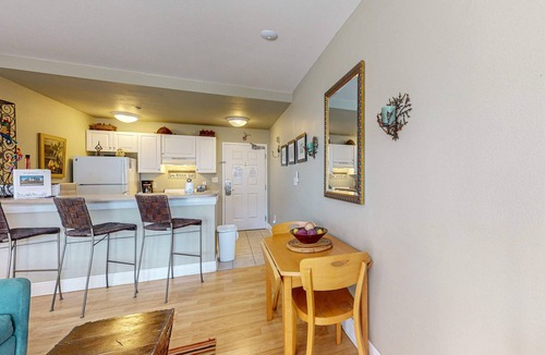 Gulf Place Apartment | Lovely condo on the Gulf of Mexico with private balcony, shared pool & tennis