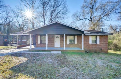 Forsyth House | Lovely Forsyth Home ~ 2 Mi to Tift College!
