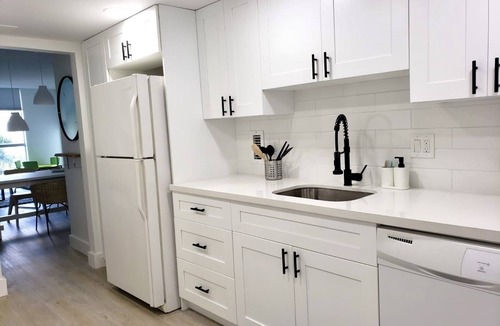 Hollywood South Central Beach Condo | Lovely two-bedroom condo right on the beach