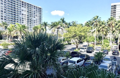 Hollywood South Central Beach Condo | Lovely two-bedroom condo right on the beach