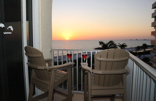 South Island Condo | Low rates! Beach Condo with amazing Gulf views! 5th floor overlooking the pool.
