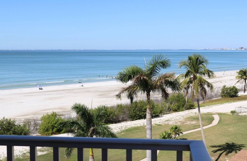 South Island Condo | Low rates! Beach Condo with amazing Gulf views! 5th floor overlooking the pool.