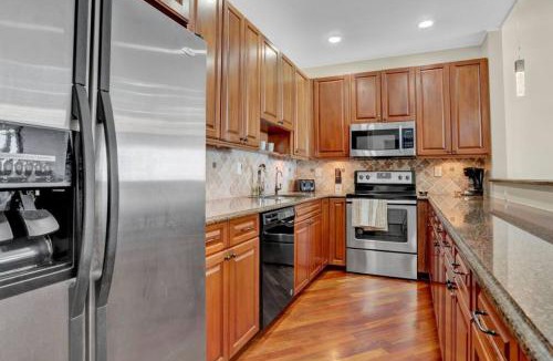 Sunny Isles Beach House | Lux 2BR Condo in Ocean Reserve with Pools and Tennis Courts