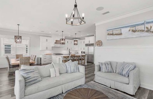 El Centro Beach House | LUX Family Heavenly Day Beachfront - Pool - Hot tub