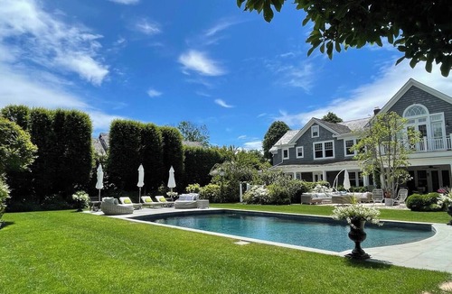 Egypt Lane Historic District House | LUX KING Suite East Hampton Village Estate SOH