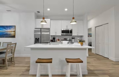 Englewood East House | Luxe Englewood Home Near Beach