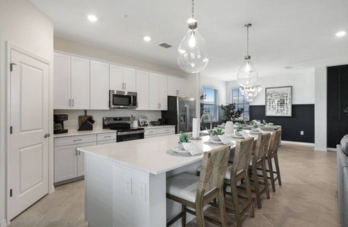 Venice House | Luxe Golf Coach Home Near Venice Beach FL