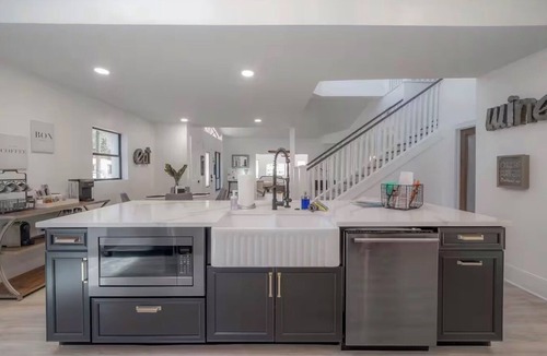 Tampa House | LUXE River Hills Chateau Pool&HotTub 3BR2.5 Bath