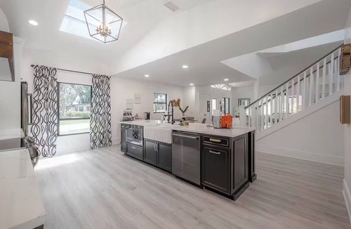 Tampa House | LUXE River Hills Chateau Pool&HotTub 3BR2.5 Bath