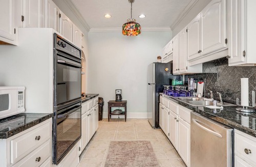 Springfield House | Luxe Victorian Mansion in Downtown Jax!