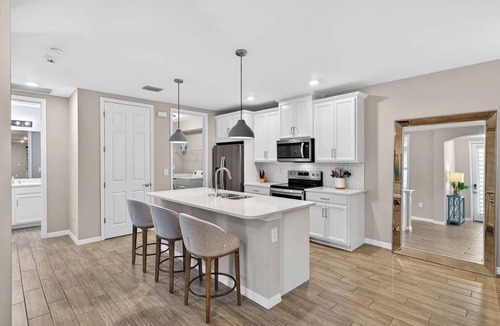 Naples Villa | Luxurious 2+ BR villa:highly sought after Naples Reserve for annual & seasonal