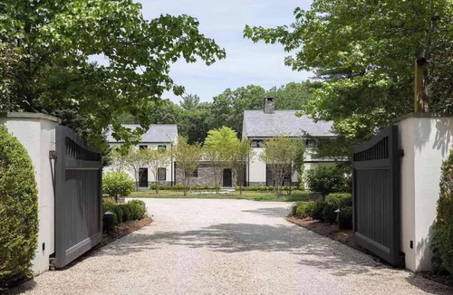 Northwest Harbor Villa | Luxurious 8 Bedroom Retreat with Pool East Hampton