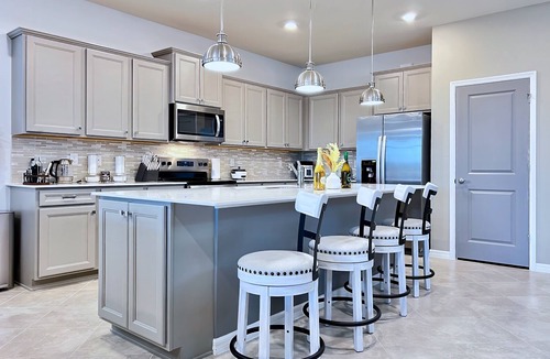 Four Corners Villa | Luxurious Brand New 8 Bed 6 Bath Disney Theme Villa With Free Heated Pool & BBQ
