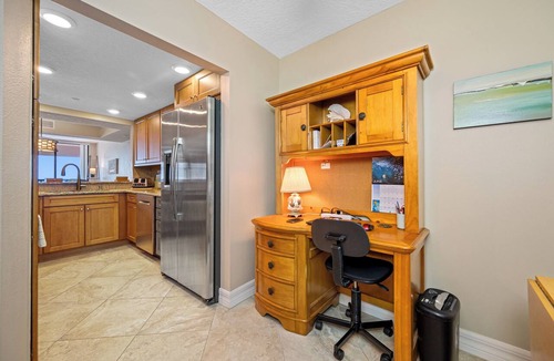 Sand Key Condo | 🩱Luxurious CBC 1-18C: Beach Front Condo | Heated Pool | Gym | Pickleball | Sauna | Hot Tubs!